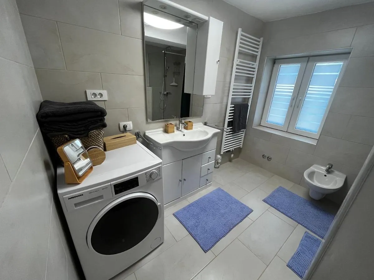 Apartments Beachfront Spina Pelegrin